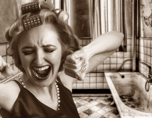 Jak zamontować wannę w wannie? Jak zamontować wannę w wannie?