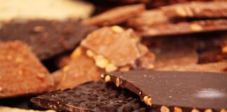 Kto stawia tabliczki z nazwami ulic? Kto stawia tabliczki z nazwami ulic?