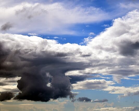 Czym uszczelnić oczko wodne z betonu? Czym uszczelnić oczko wodne z betonu?