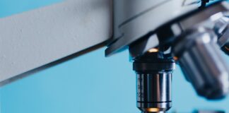 Czym wyczyścić soczewki w lampach ksenonowych? Czym wyczyścić soczewki w lampach ksenonowych?